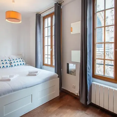 Apartment Au Coeur Du Marais - Iii