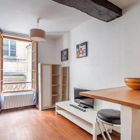 Au Coeur Du Marais - Iii Париж